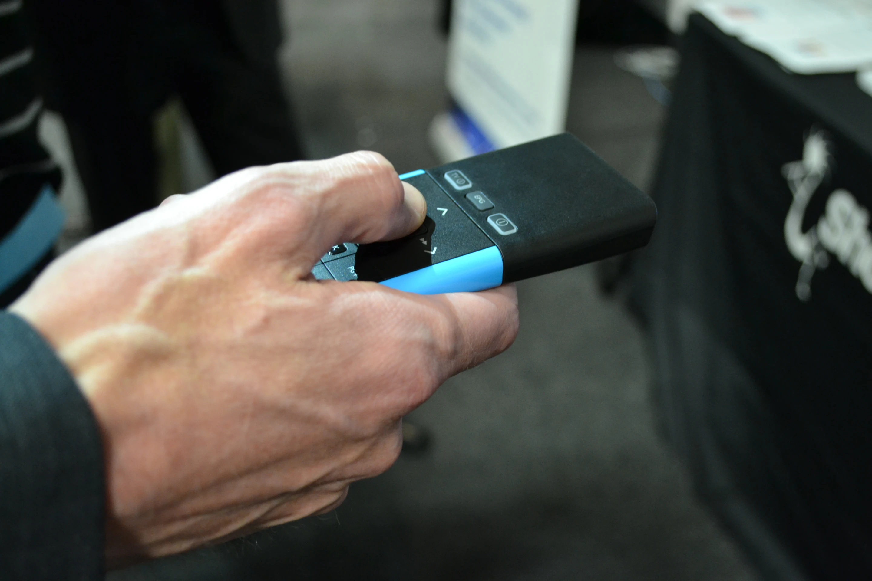 Philips' uWand controls Smart TVs using simple gestures and a point-and-click interface