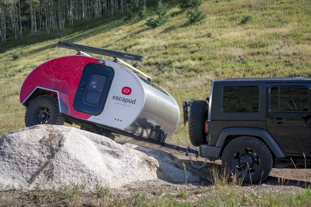 Clearing obstacles with the Escapod Topo