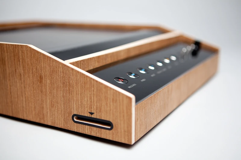 Pas a Pas also happens to be a gorgeous piece of product design