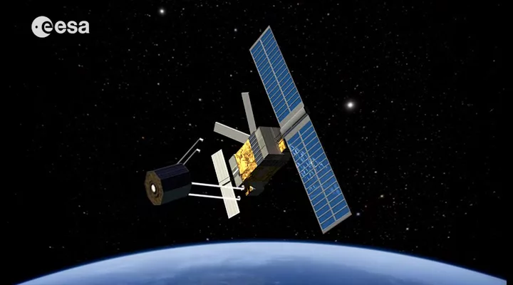 Snaring a satellite (Image: ESA)