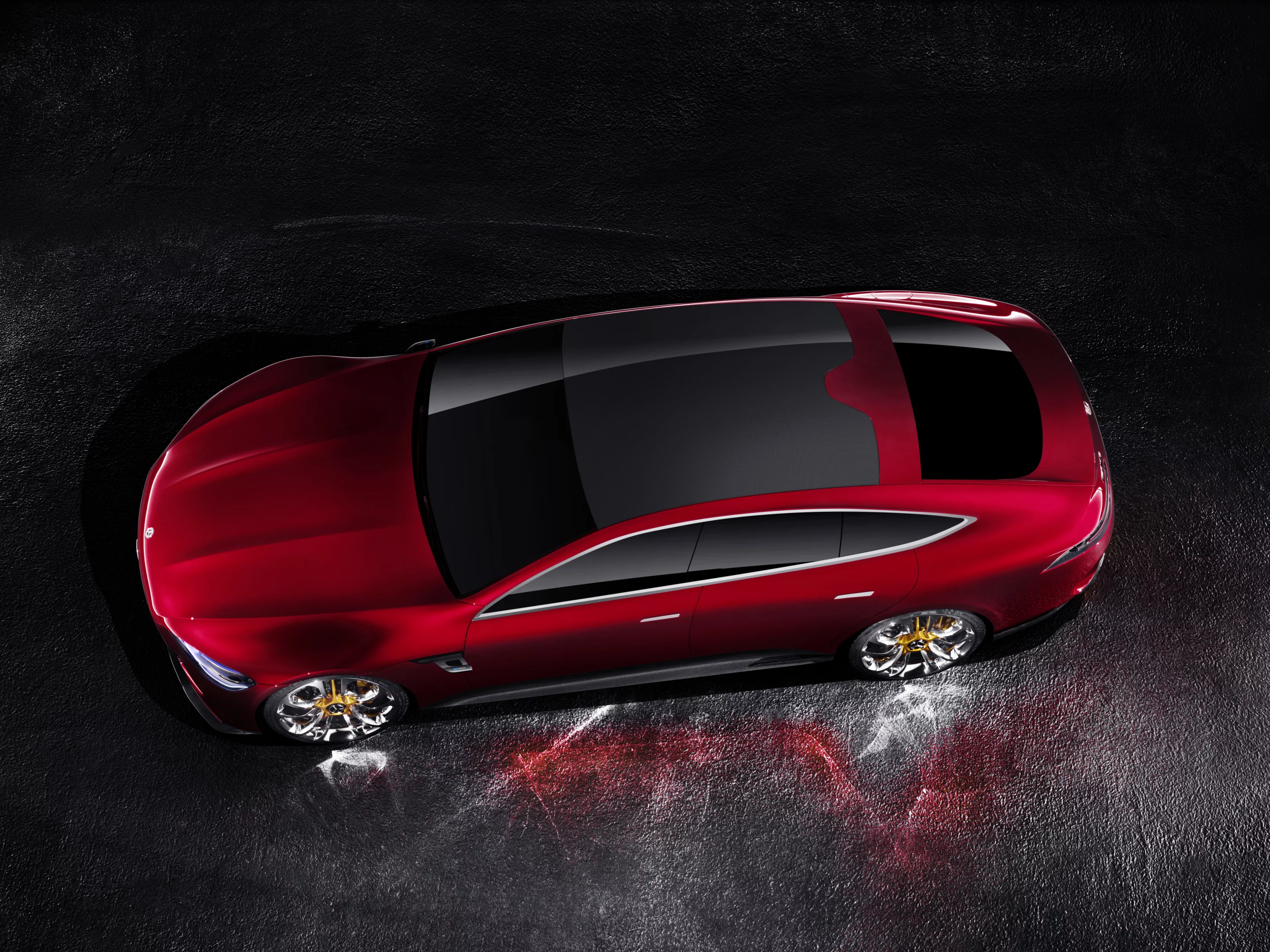 The GT Concept has a carbon fiber roof