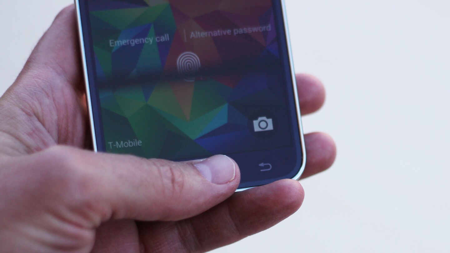 The GS5 also has a fingerprint scanner in its home button