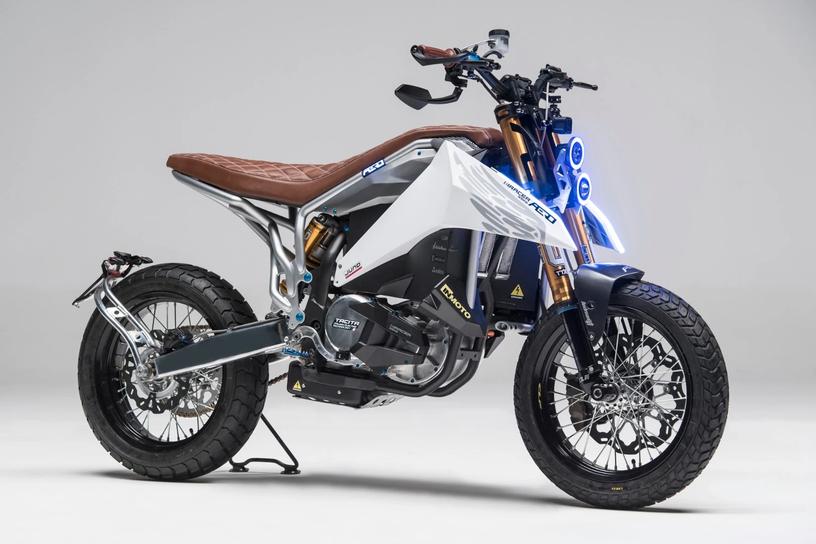 Aero E-Racer: 74 electric horsepower, 160 kilos.