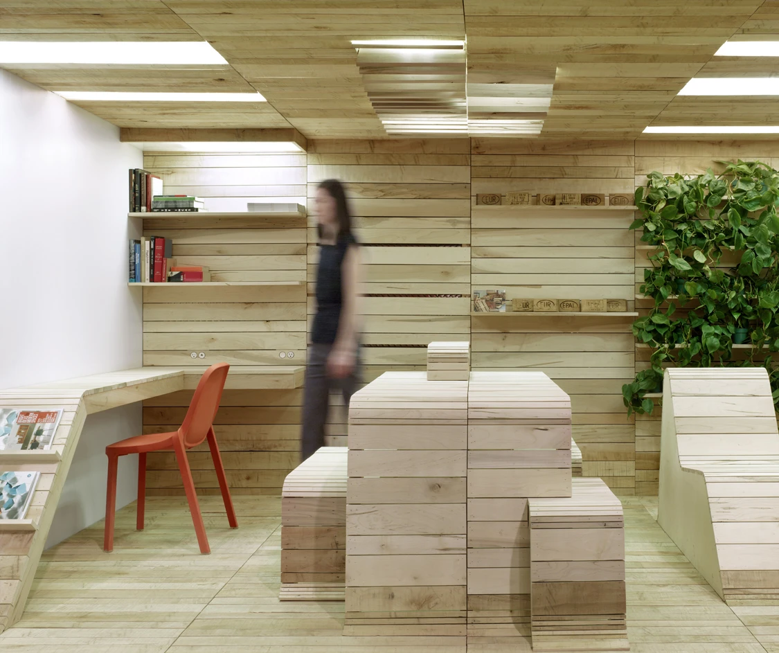Pop-Up Office uses modular units that can be combined in different ways (Photo: Shai Gi)