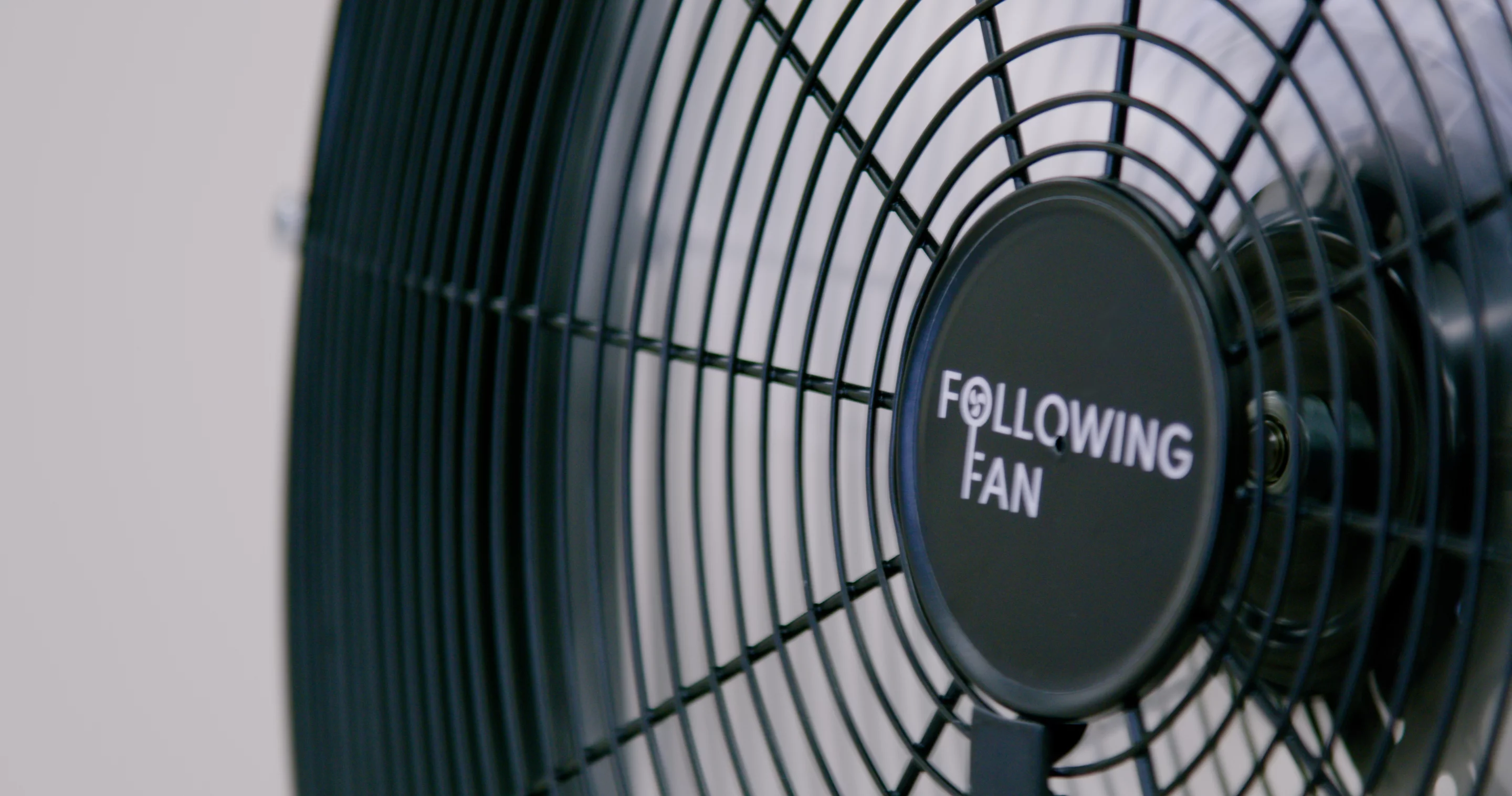 The Following Fan can also be set to more traditional Stationary or Oscillating modes, and to three different blowing speeds