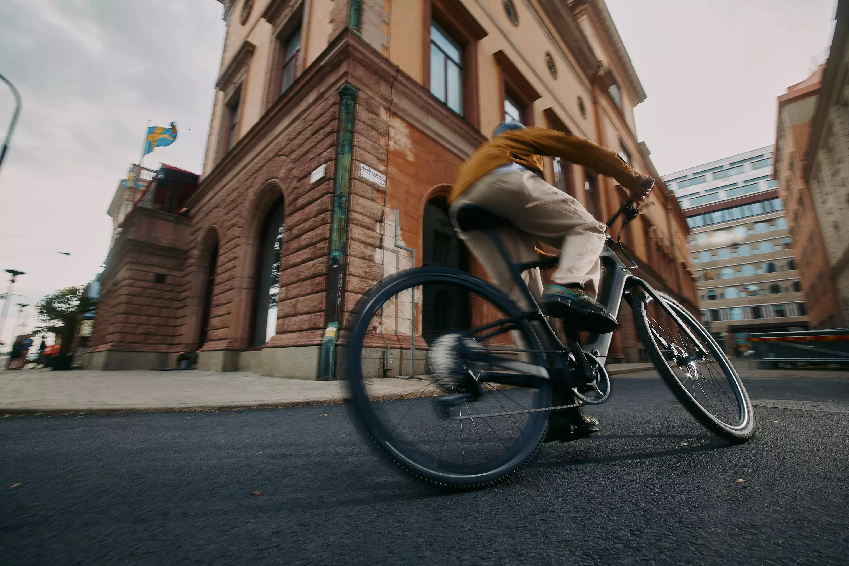 The Vado SL 2 Alloy offers pedal-assist up to 28 mph