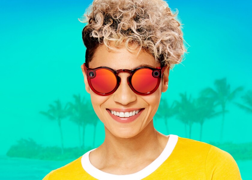 Photos as well as videos can now be taken with Snapchat Spectacles