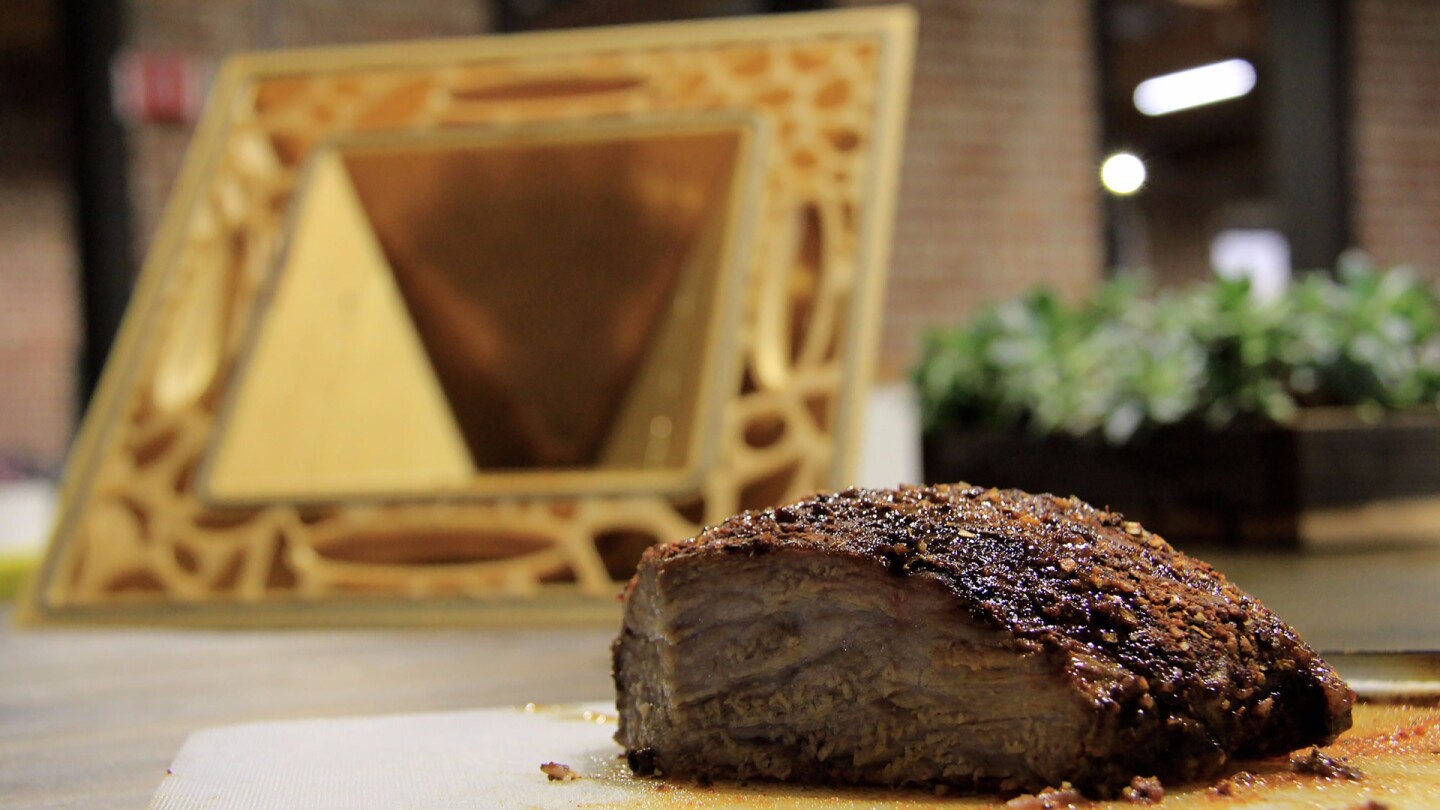 Once the device was assembled and the non-3D-printed electric components installed, the team demonstrated its effectiveness by slow cooking a dry-rubbed cut of beef