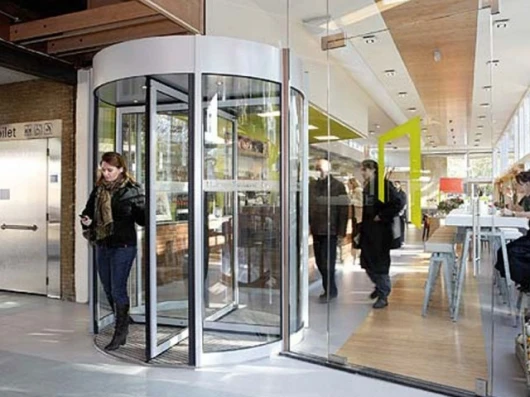 The energy generating revolving door at the Driebergen-Zeist railway station