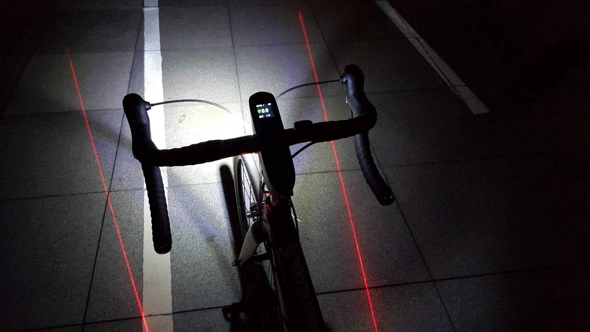 The Speednite in hazard-light mode, with both turn indicators and headlight flashing