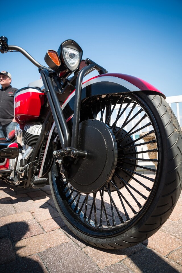 The 26-inch spoked front wheel with sprung suspension makes a bold statement