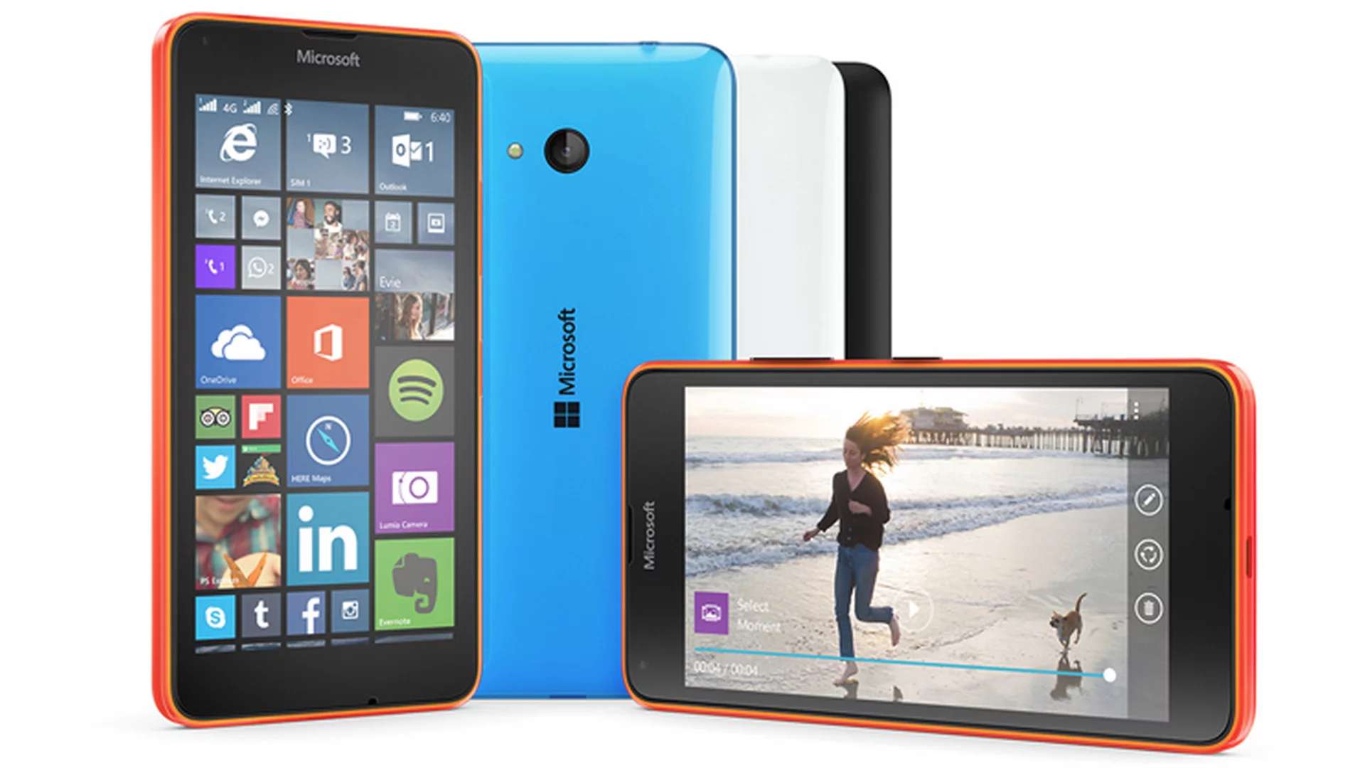 The Lumia 640 is the smaller of the two devices with a 5-inch 1,280 x 720 display, giving it 294 pixels per inch (PPI)
