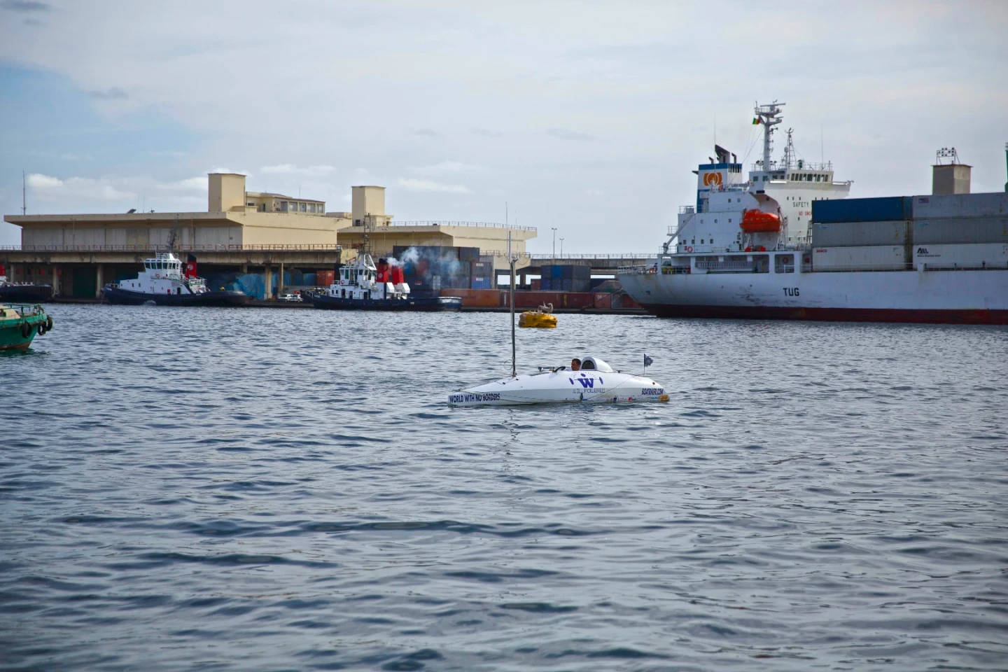 Melanie's buoyant body is composed of a marine-grade foam core covered with a carbon fiber skin, and is 6 meters long by 1.4 m wide (19.7 x 4.6 ft)