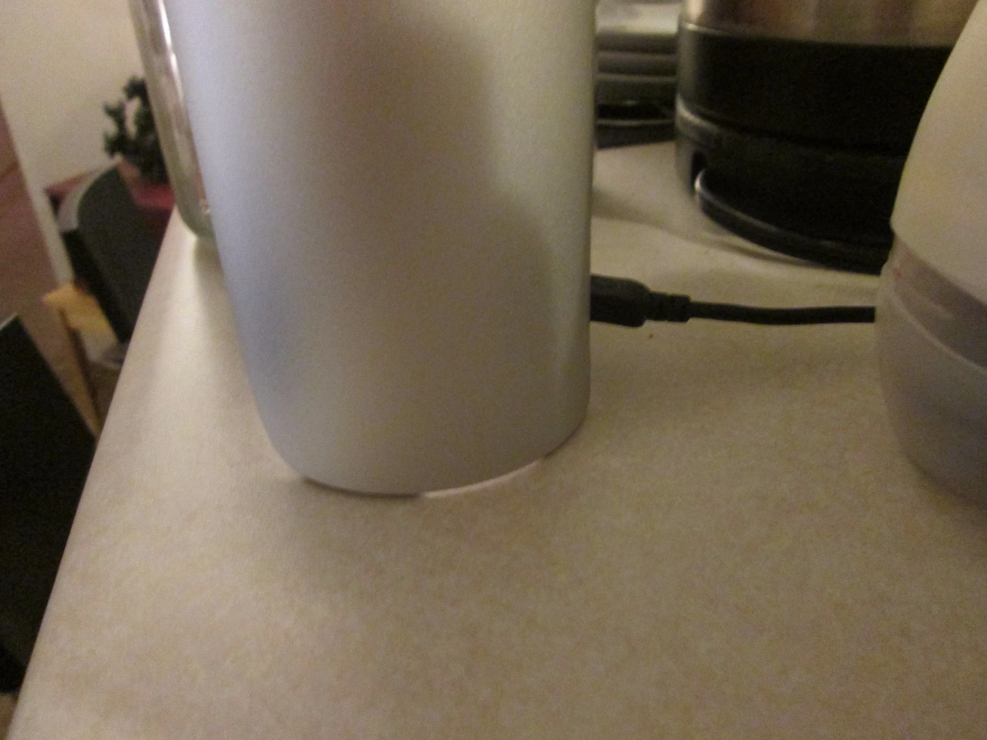 The Canary power cable