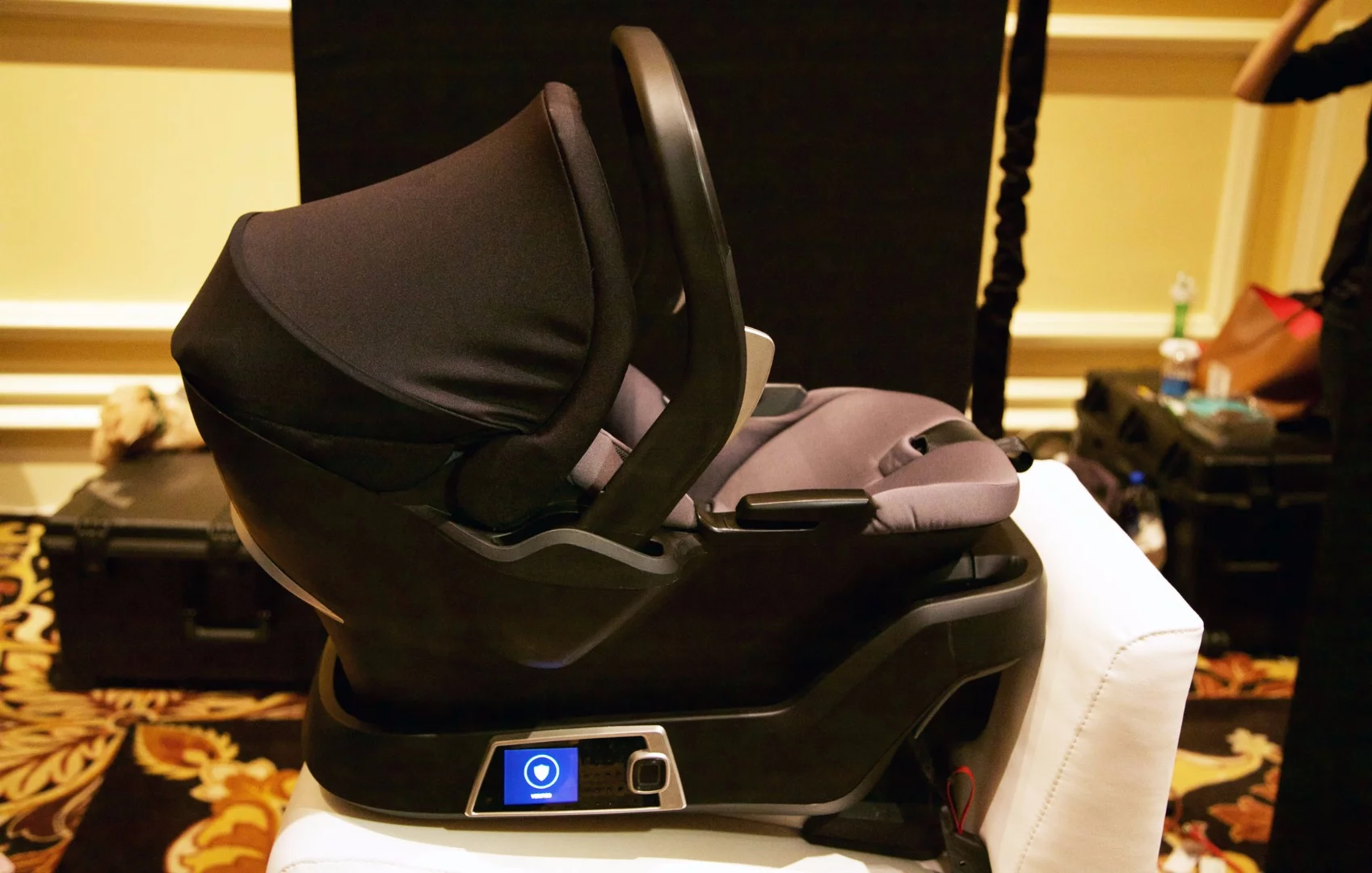 The self-installing car seat uses a combination of robotics, advanced sensors, and connectivity to a smartphone app to ensure a perfect installation in the car