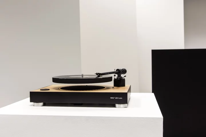 Mag-Lev Audio says that the system has been designed to ensure precious vinyl is safe and playback smooth
