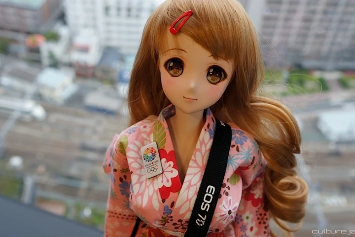 Danny Choo's Smart Doll combines anime-style vinyl dolls with robotics technology in a commercial product for the first time