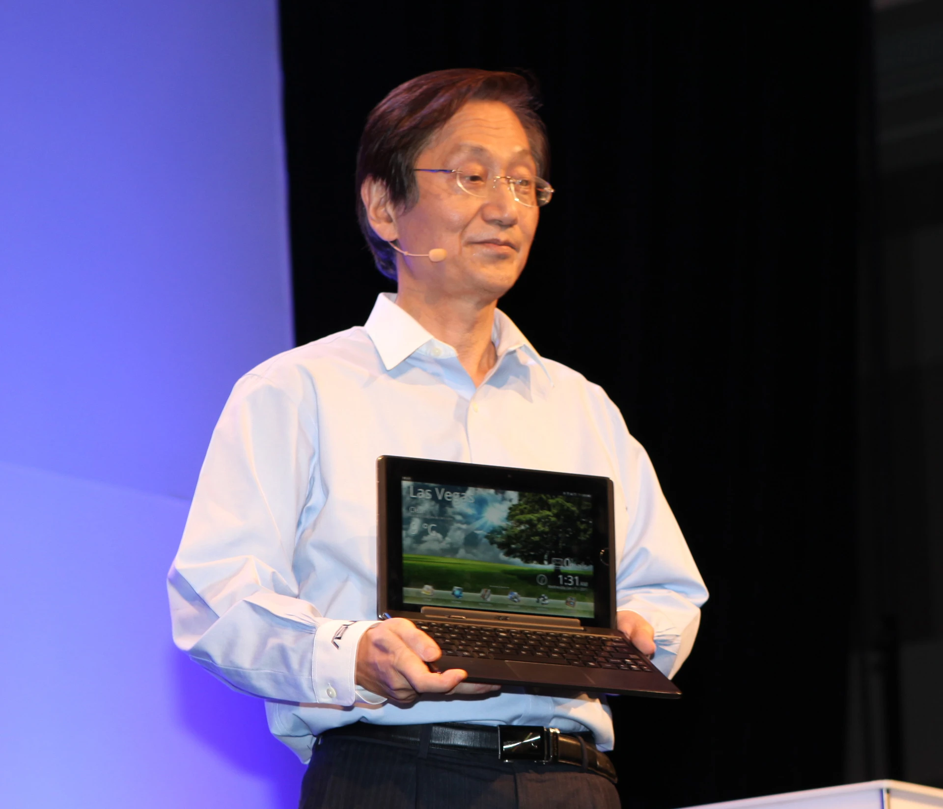 ASUS tablet presentation at CES 2011