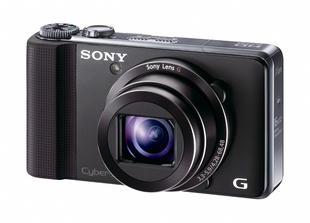 The new Cyber-shot additions are also able to snap 3D images through just the one lens