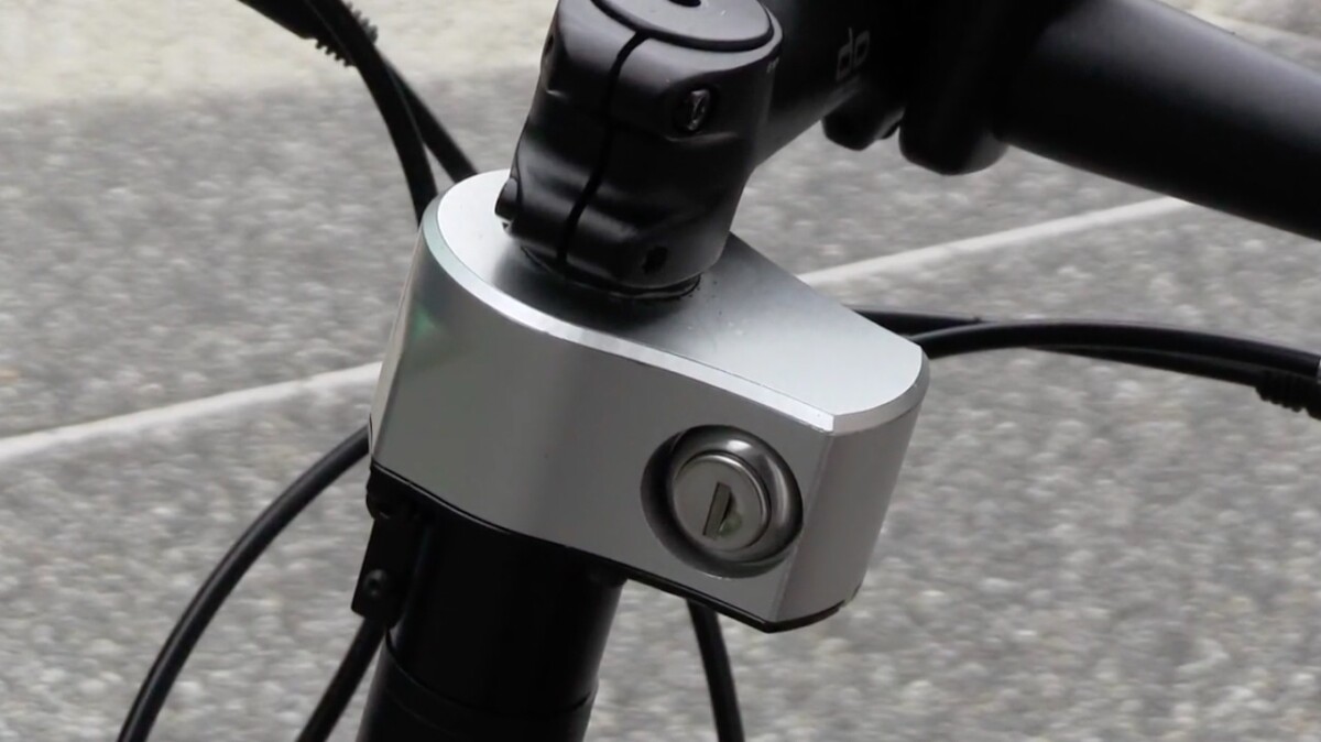 If anyone tries picking up the bike and running off with it, an IMU (inertial measurement unit) within the Quick Stop Bike Lock will detect that they're doing so