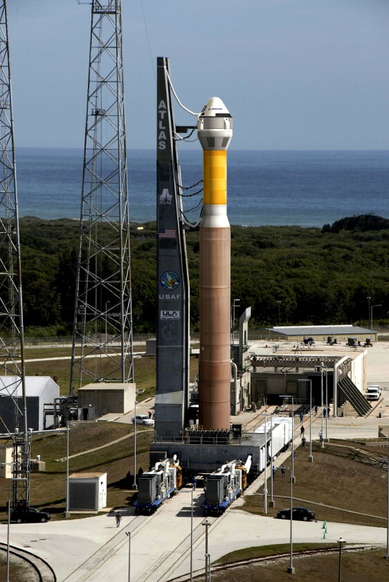 Artists concept of the CTS-100 and the Atlas V rocket