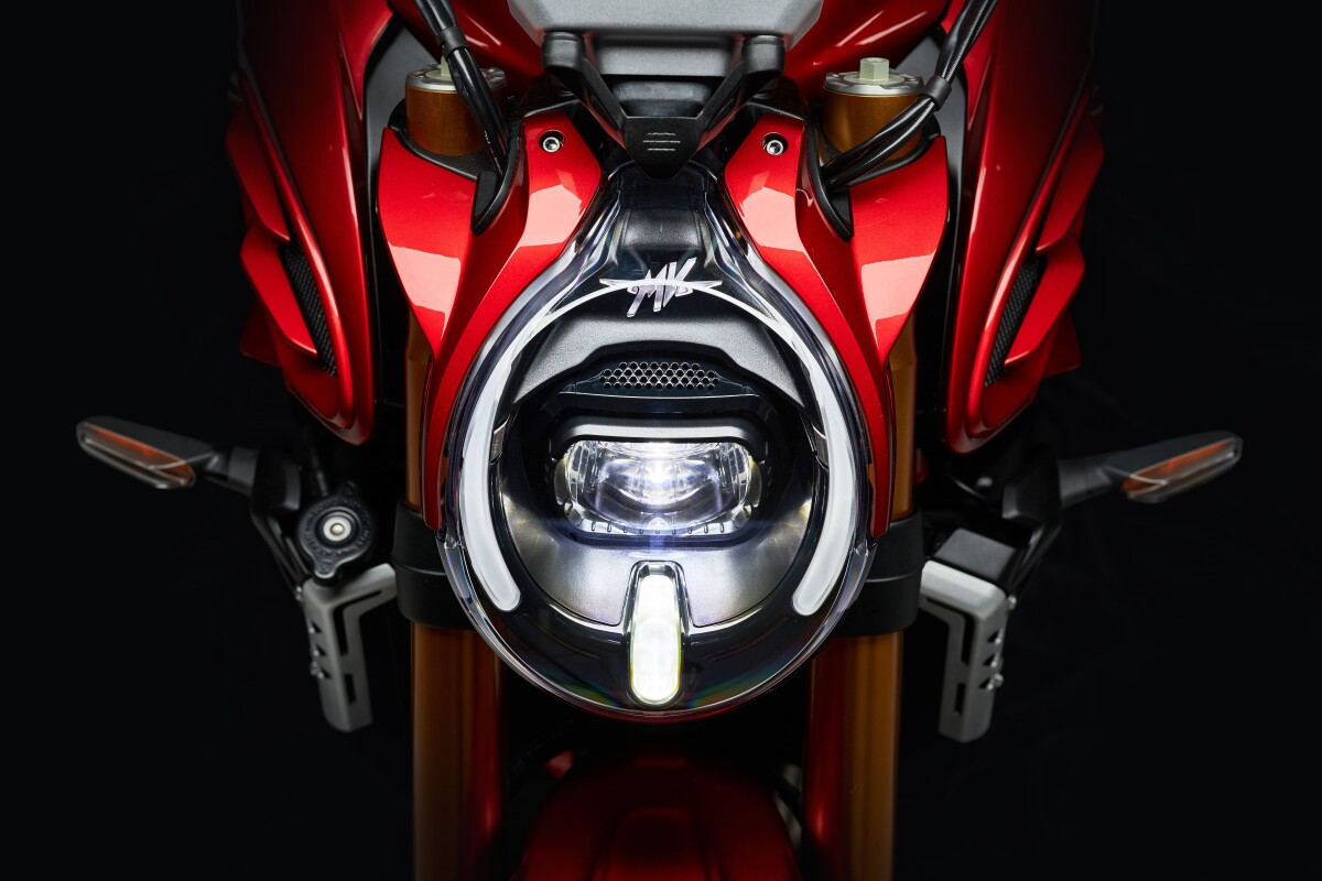 MV Agusta unveils Brutale Serie Oro naked with all-new 950 EVO engine