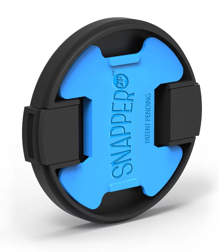 The memory card inserts fit between the lens and the Snapper Cap