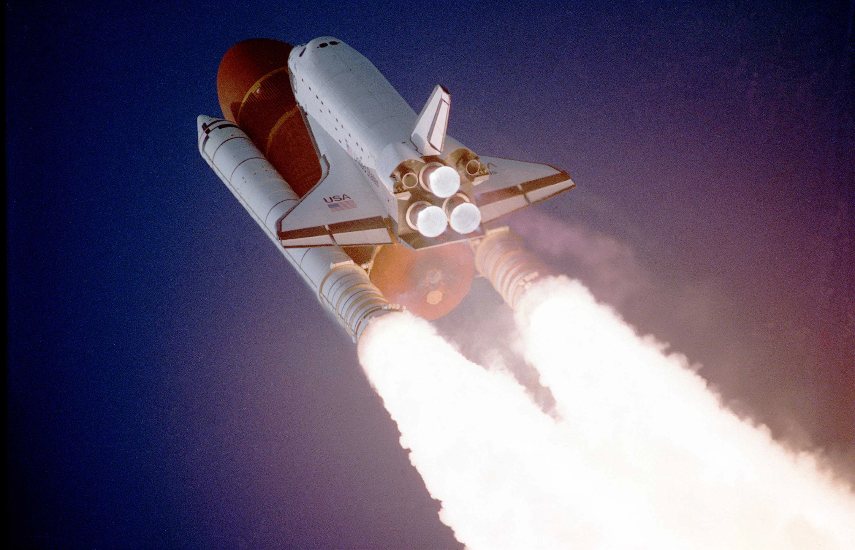 Space Shuttle Atlantis takes flight on the STS-27 mission in December 2, 1988 (Image: NASA)