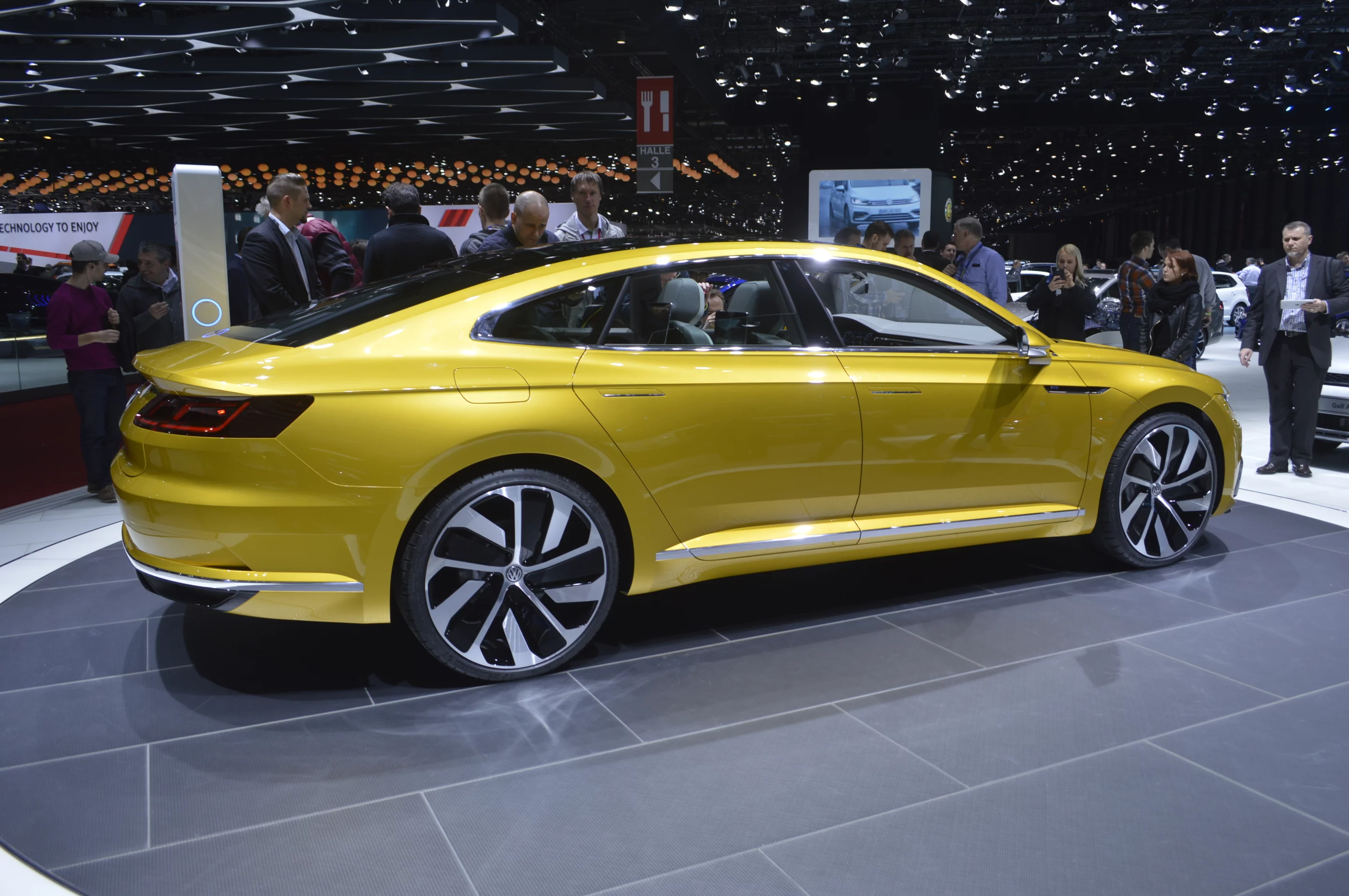 The Sport Coupe Concept GTE deftly integrates all four doors and the hatchback into a smooth coupe form (Photo: C.C. Weiss/Gizmag.com)