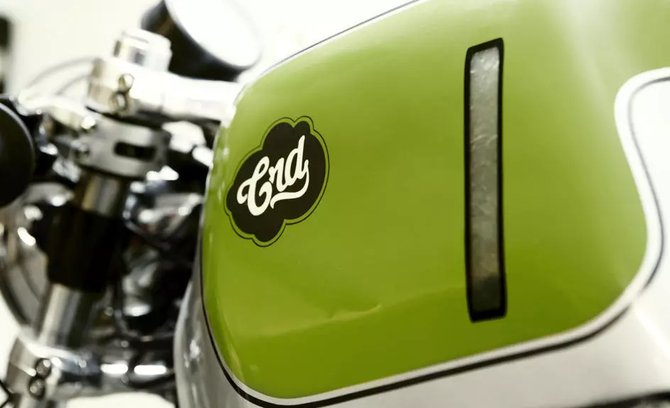 The visual fuel level indication is a nice vintage racing touch