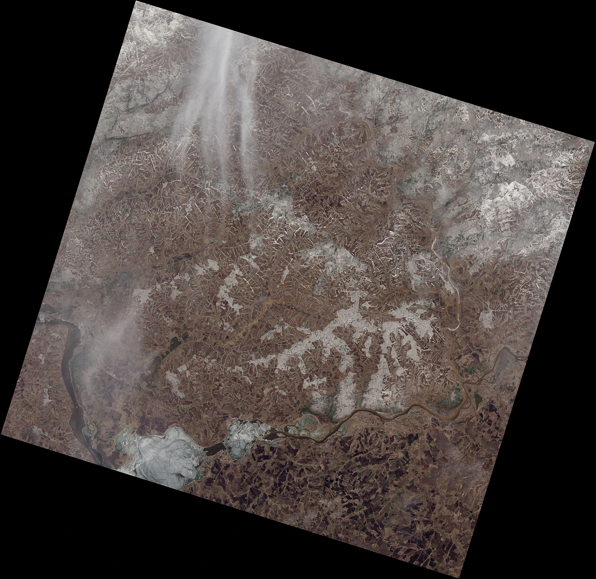 WRS 170-021 is centered at 55.9 S, 50.5 E (Photo: NASA)