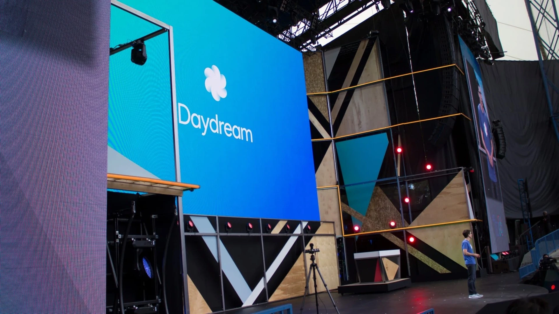 Google's Daydream launch in May