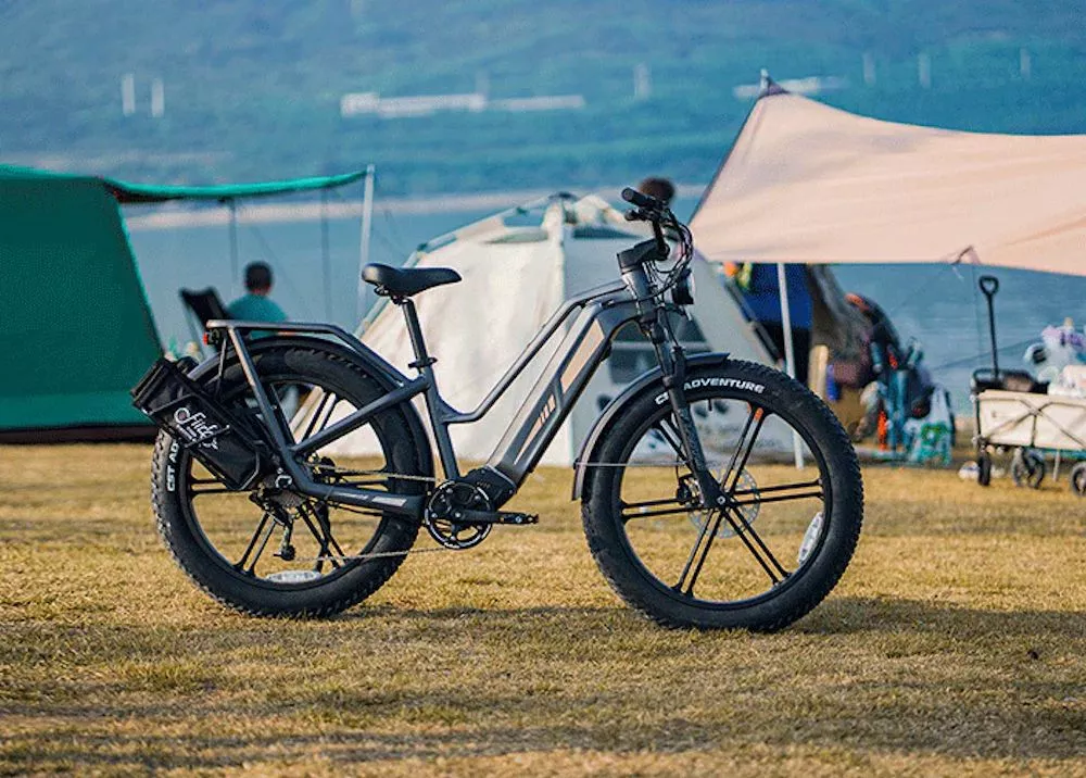 The Titan features a 1,130-watt (peak) hub motor and rides of 26x4-inch fat tires