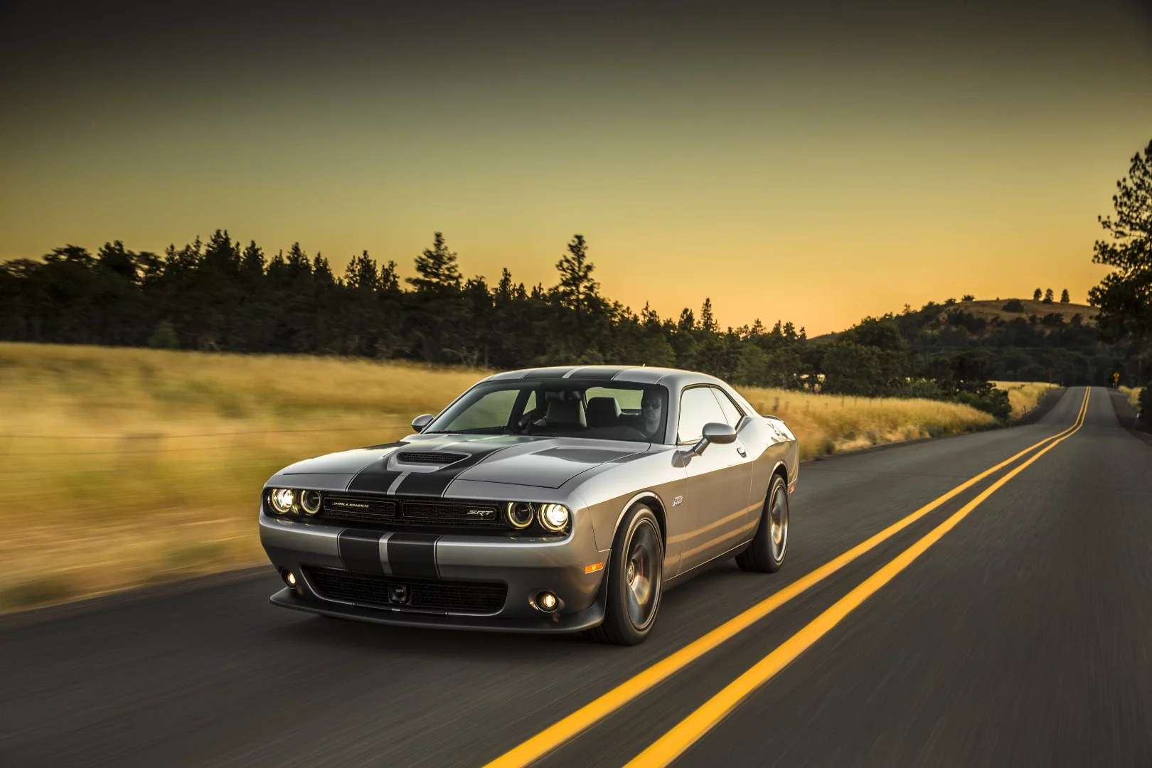 Getting from 60 mph to 100 mph (92 to 161 km/h) takes little effort for the Challenger Hellcat
