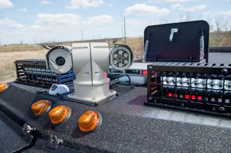 An optional roof-mounted camera