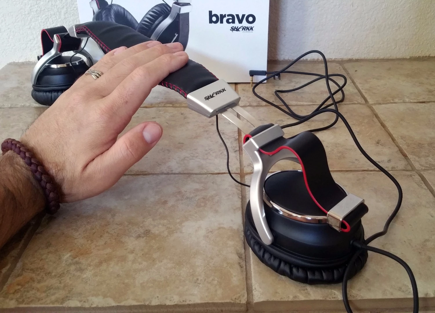 The headband on the Bravo headphones has some superior flexing capabilities