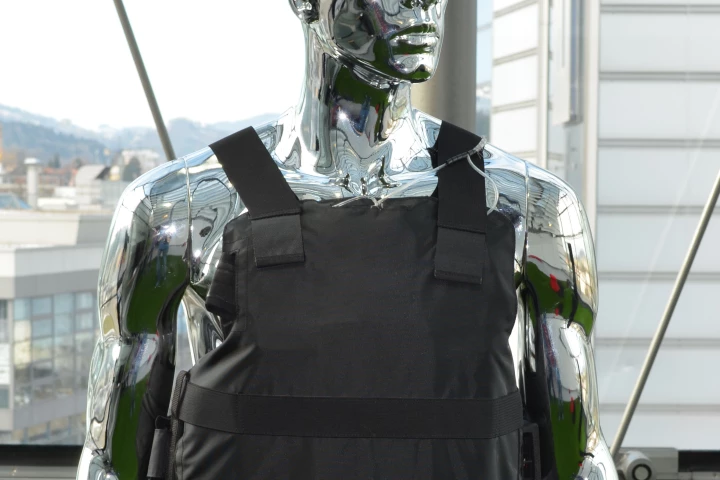 Empa's air-conditioned bulletproof vest