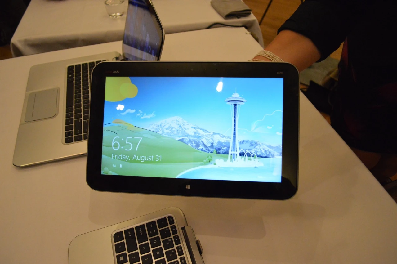 On its own, the x2 tablet weighs a not-too-unpleasant 1.5 pounds,and features an optimized Windows 8 touch interface on an 11.6-inch, 1366 x 768 pixel resolution IPS multi-touch display panel with a reported brightness of 400-nit