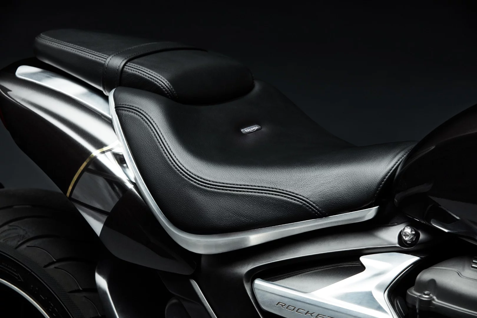 2-up seat unit – the bike also comes with a solo seat you can swap out