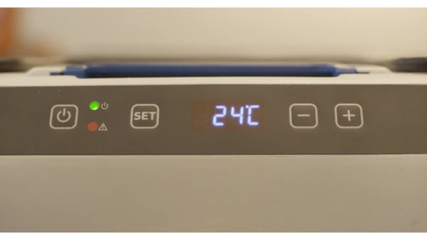 The temperature is set precisely using a digital display on the side