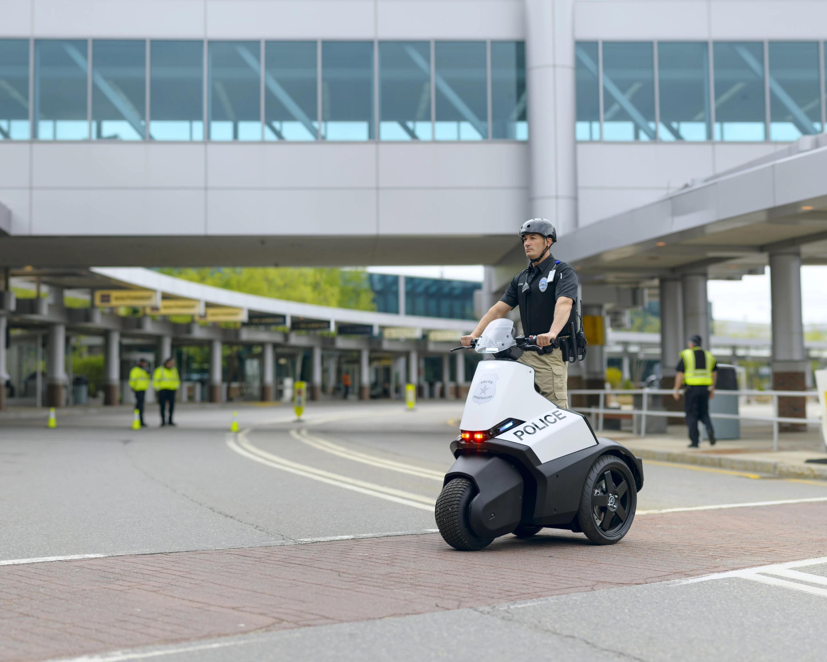 The SE-3 Patroller benefits from independent front and rear hydraulic brakes