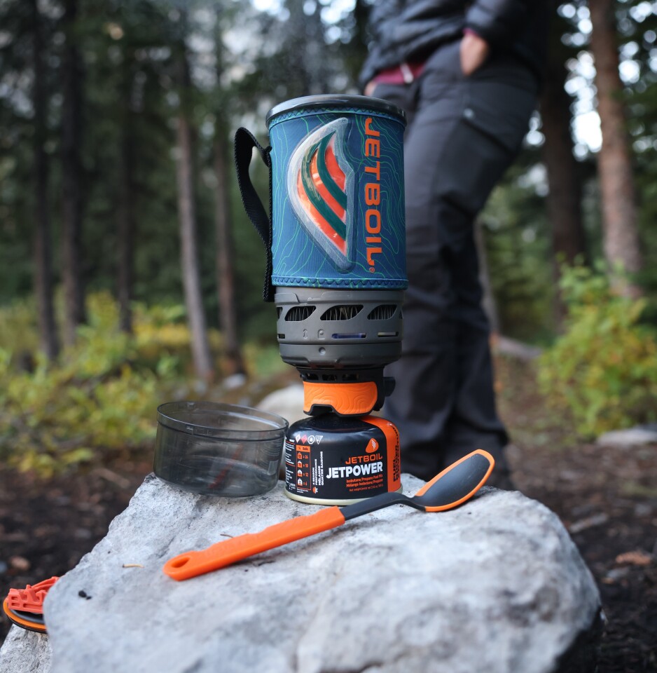 The new Jetboil Flash combines classic features like its color-changing indicator system and sleek, compact construction with new features that include a firm grip and tri-locking mechanism