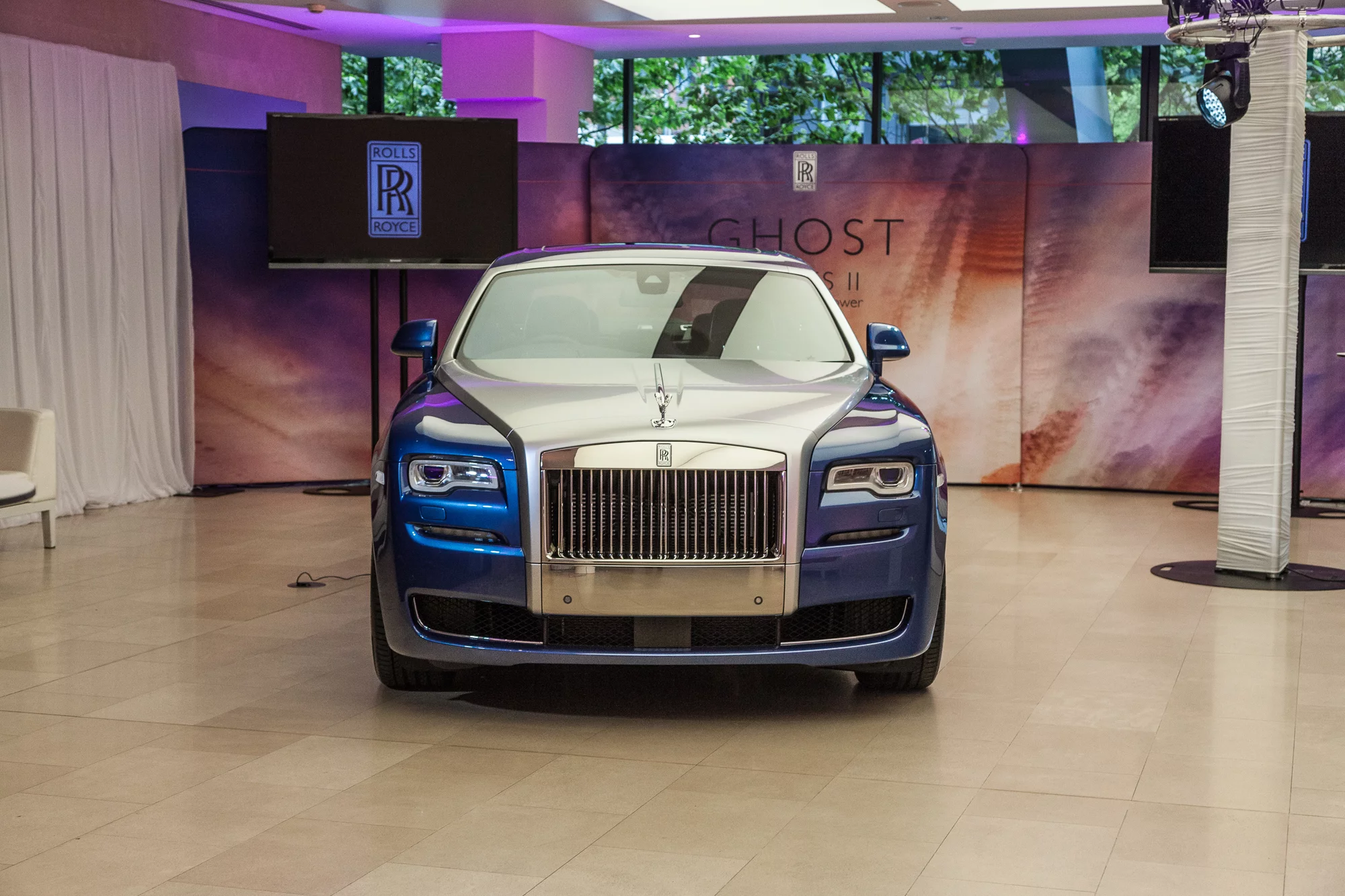 Rolls Royce Ghost Series II (Photo: Loz Blain/Gizmag.com)