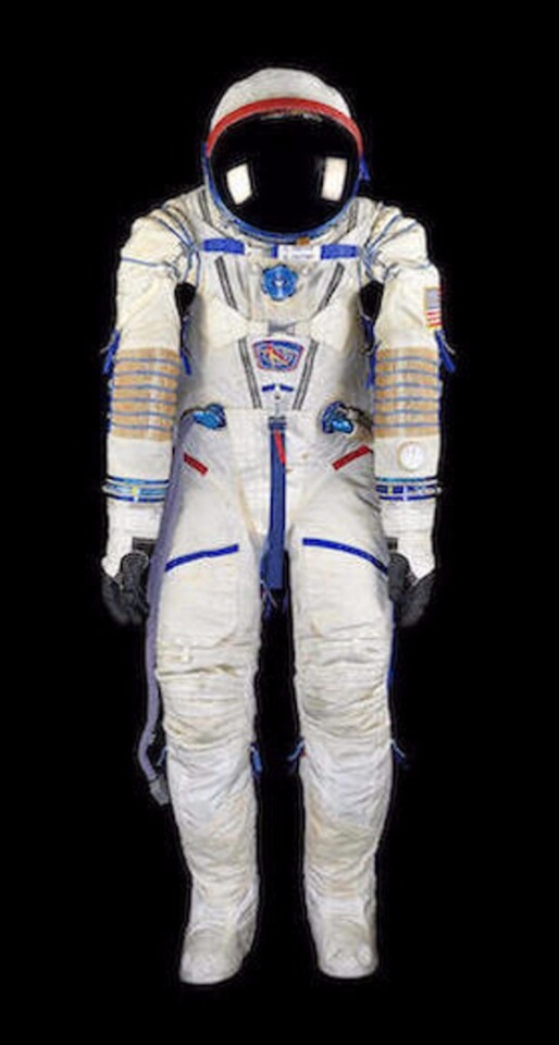 Sokol KV-2 spacesuit flown on ISS Expedition 6