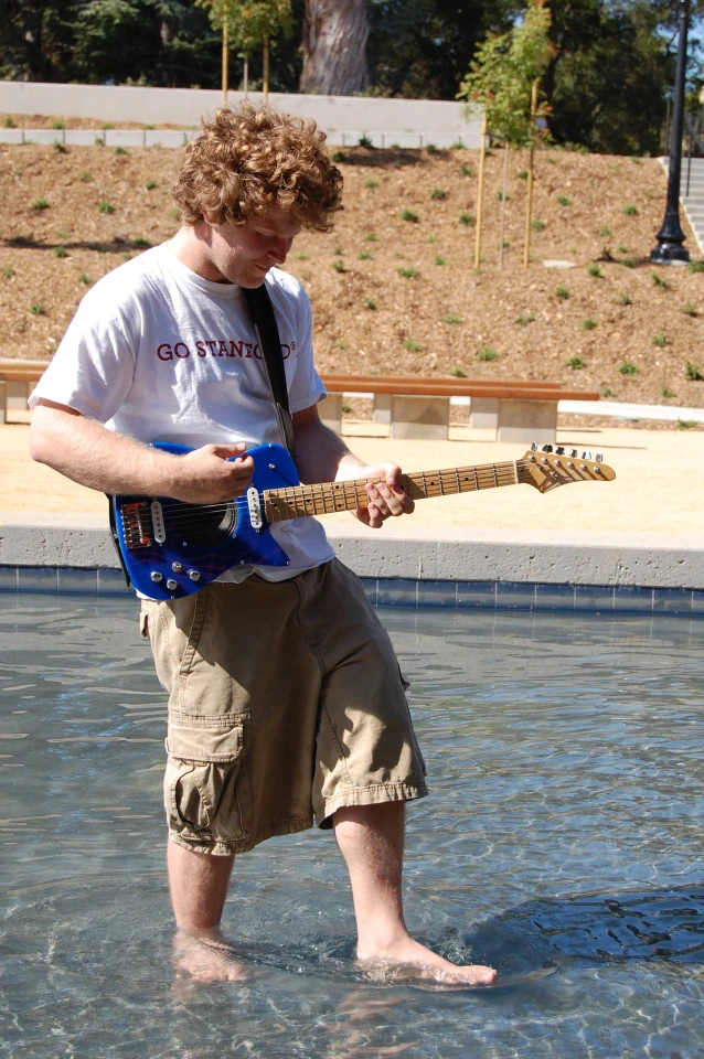 Ari Atkins with the go-anywhere Ultimate electric guitar