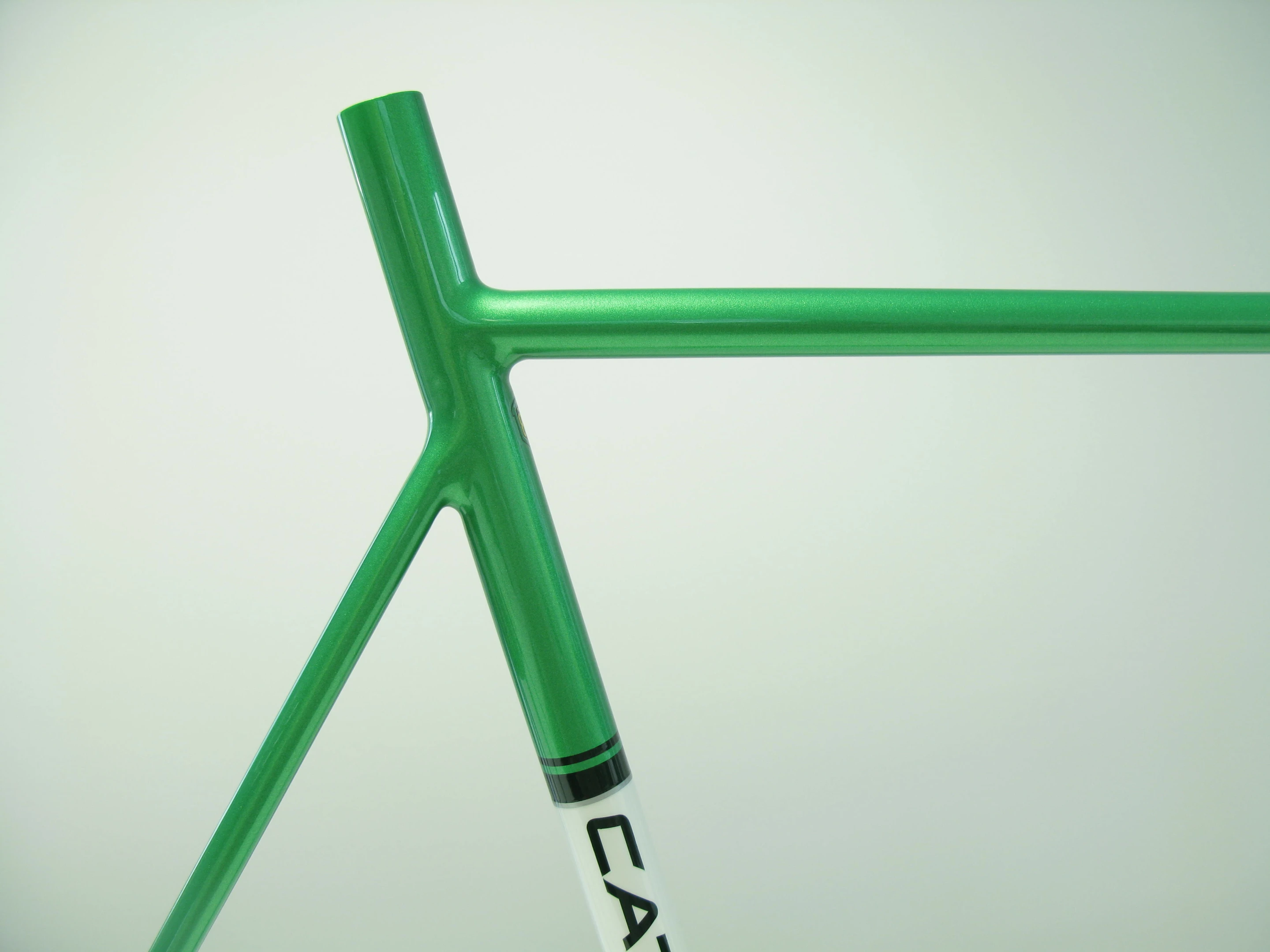 The Caterham Fairspear features a classically-styled steel frame