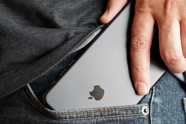 New Atlas reviews the iPhone 7 Plus, which adds a little more than size this time