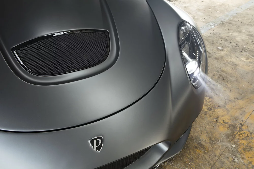 Chunky hood vent of the Berlinetta