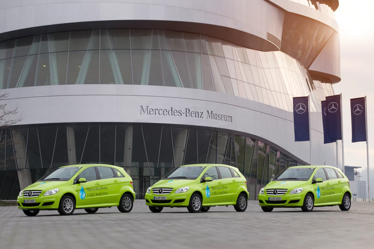 The three B-Class F-CELL EVs that will circumnavigate the globe in the Mercedes-Benz F-CELL World Drive