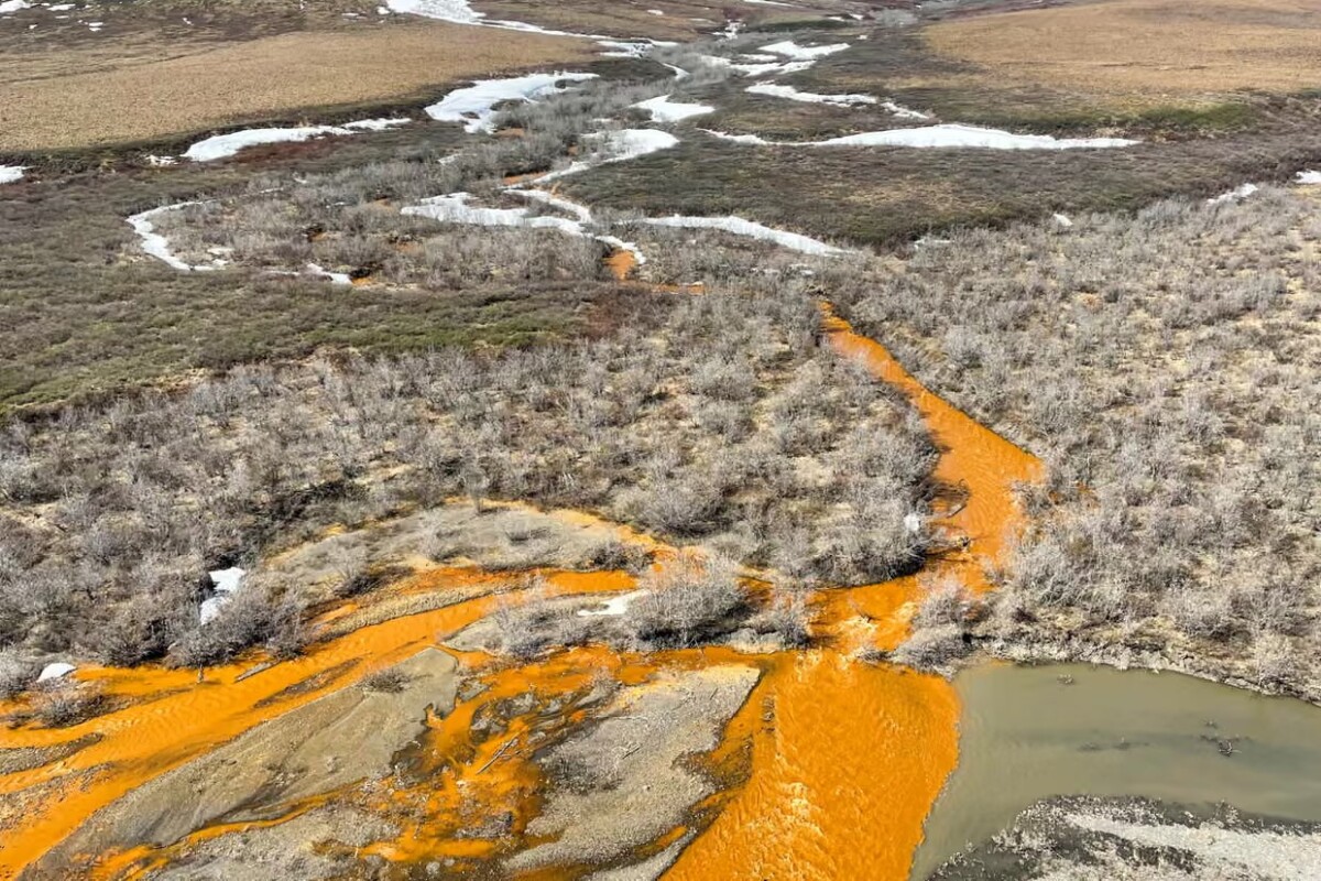 Ice dissolves iron faster than just plain water